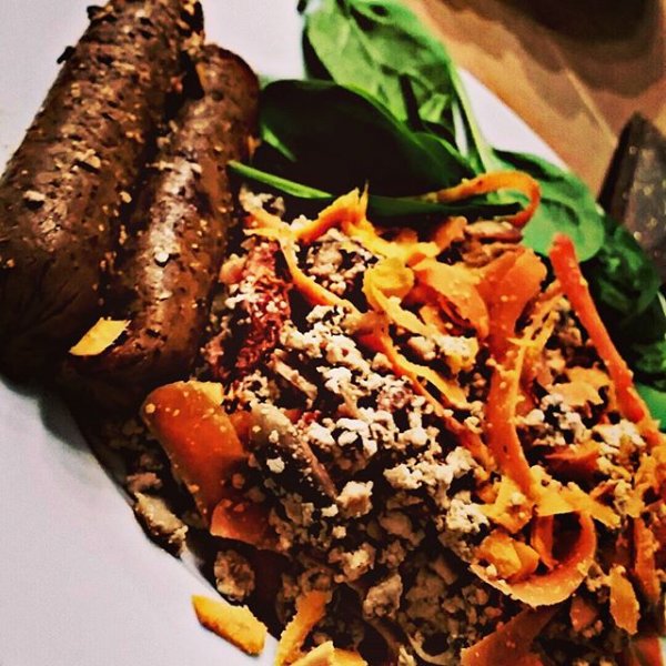 World class Powerlifter Matthew Jones credits vegan diet for success